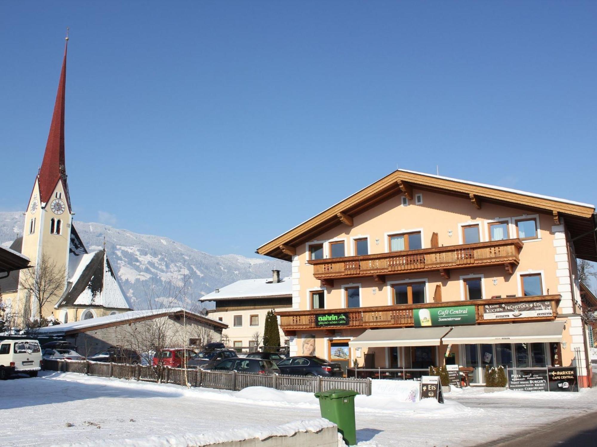 Holiday Flat In Uderns Near The Ski Area Екстериор снимка
