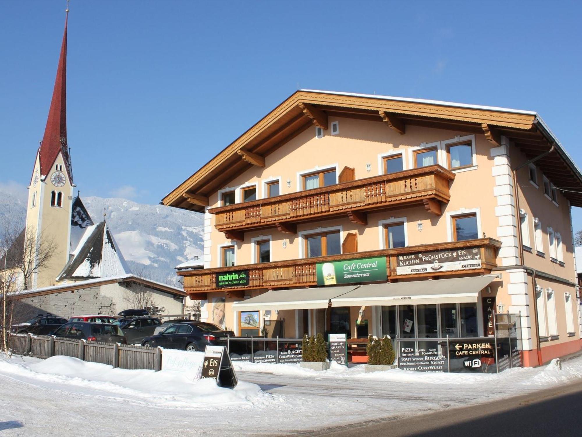 Holiday Flat In Uderns Near The Ski Area Екстериор снимка
